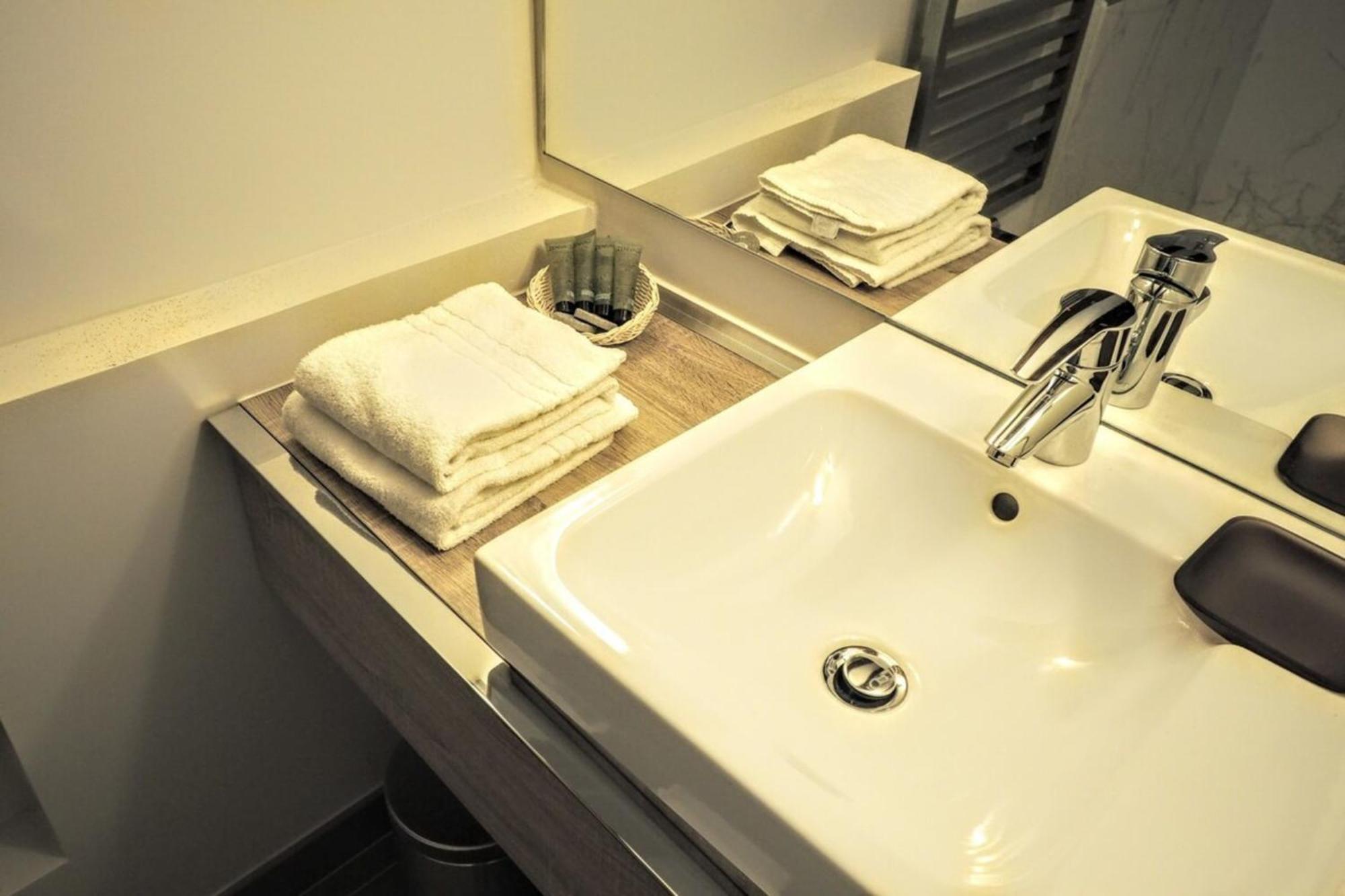 Moliere Chicsuites Paris Bagian luar foto
